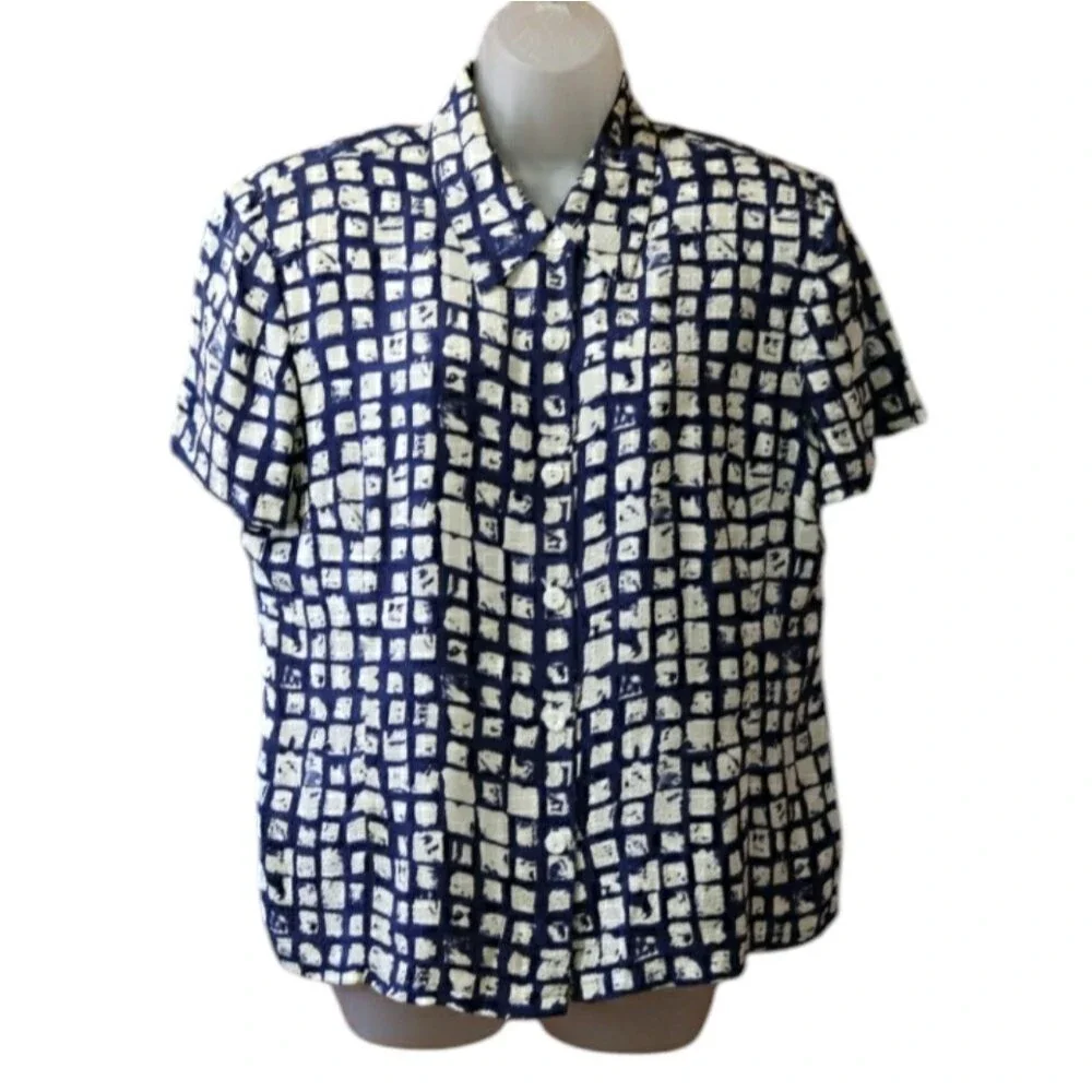 Maggy London Vintage Abstract Blue White Silk Blouse 14 Runs Small Short Sleeve